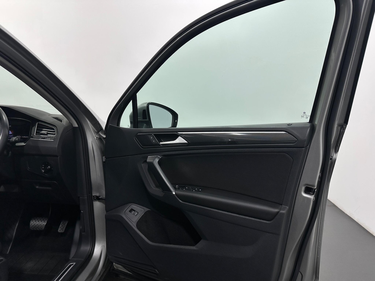 Used Volkswagen Tiguan for sale - 77682885: Photo 36