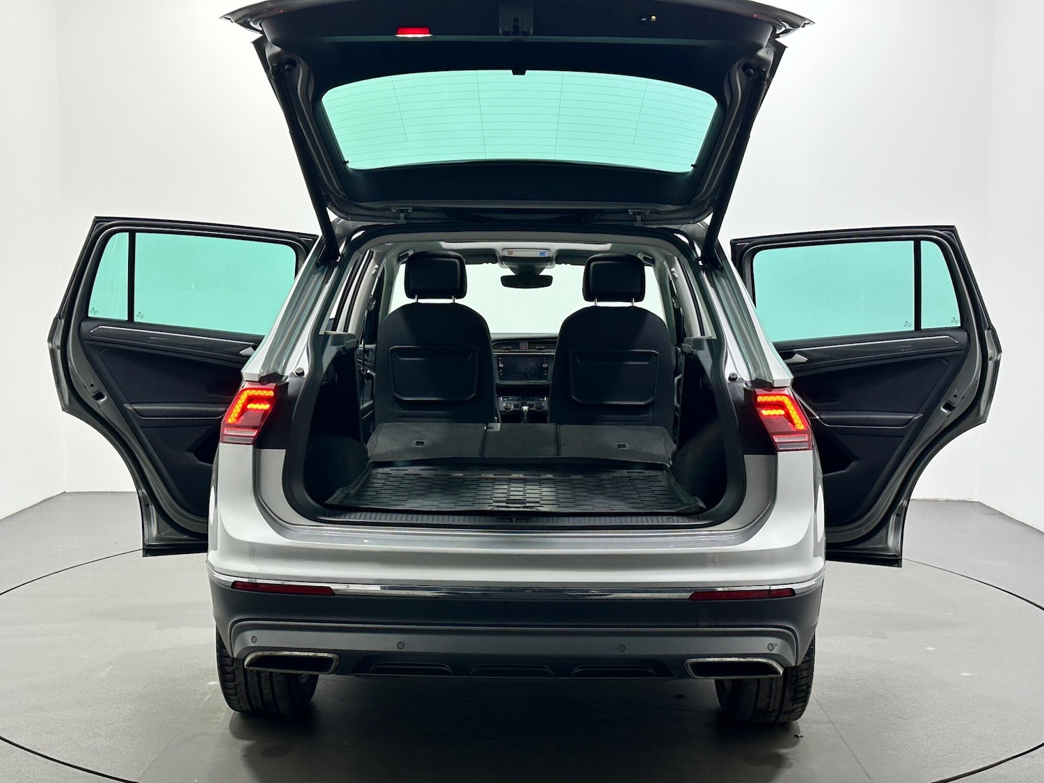 Used Volkswagen Tiguan for sale - 77682885: Photo 47