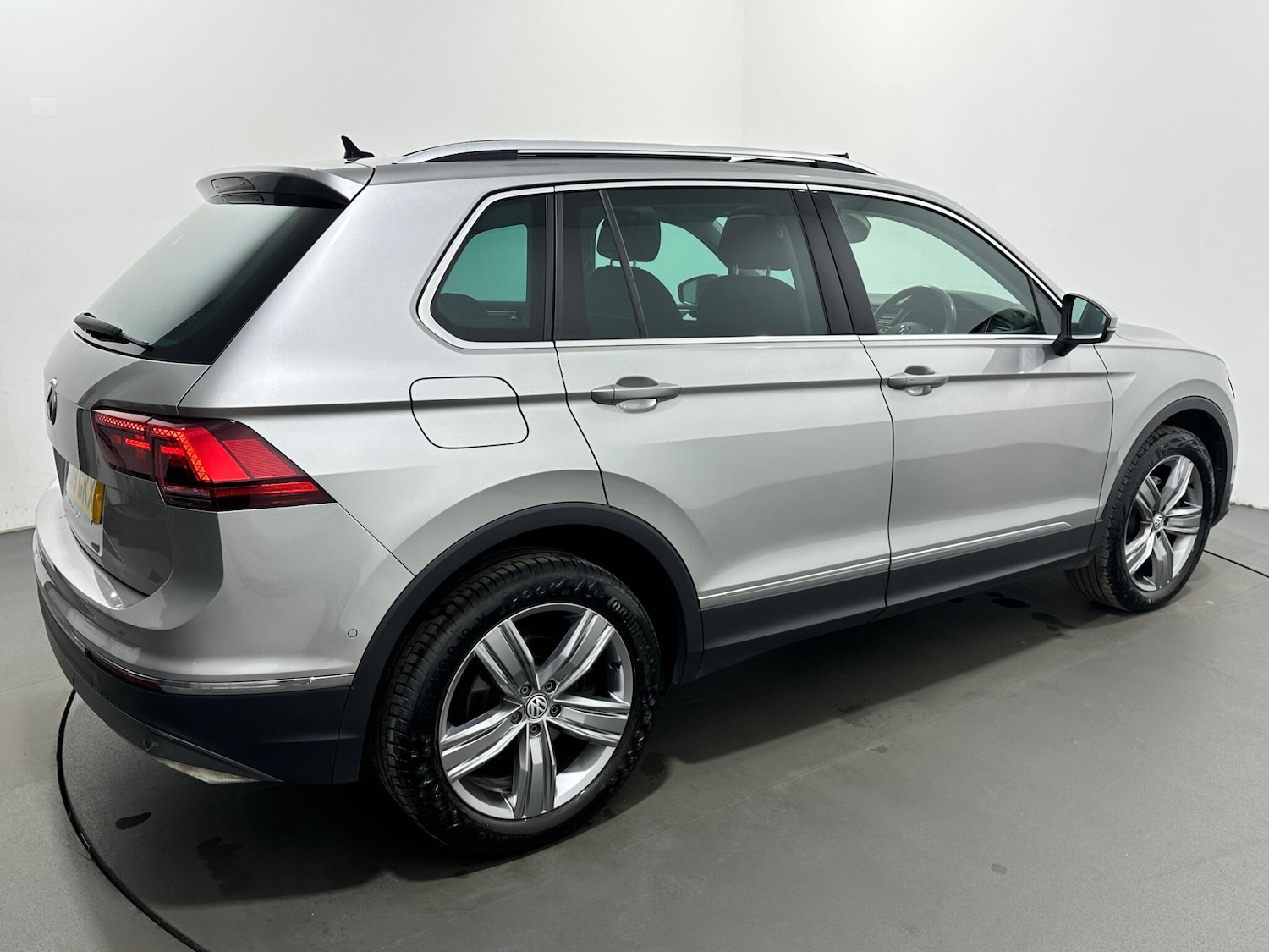 Used Volkswagen Tiguan for sale - 77682885: Photo 55