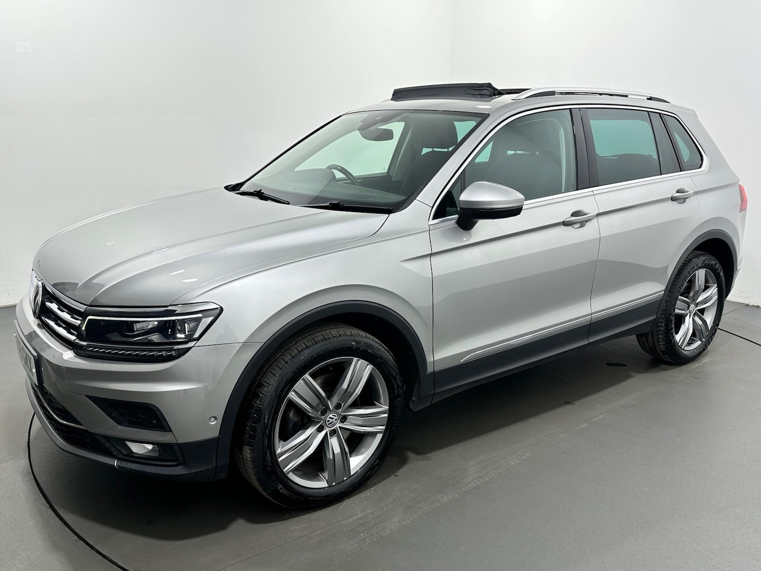 Used Volkswagen Tiguan for sale - 77682885: Photo 57