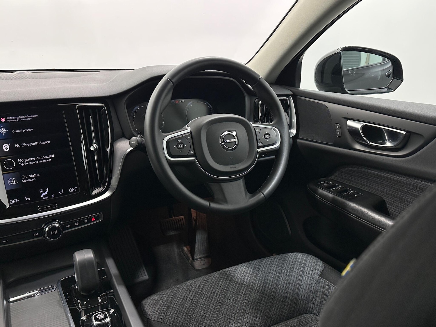 Used Volvo V60 2022 for sale - 77387523: Photo 12