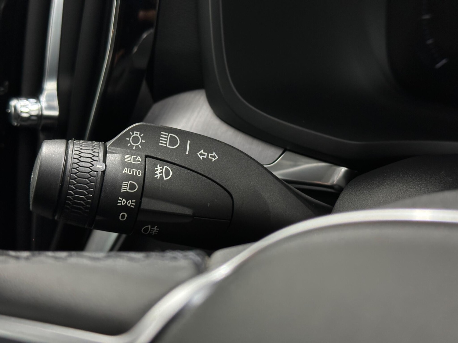 Used Volvo V60 2022 for sale - 77387523: Photo 13