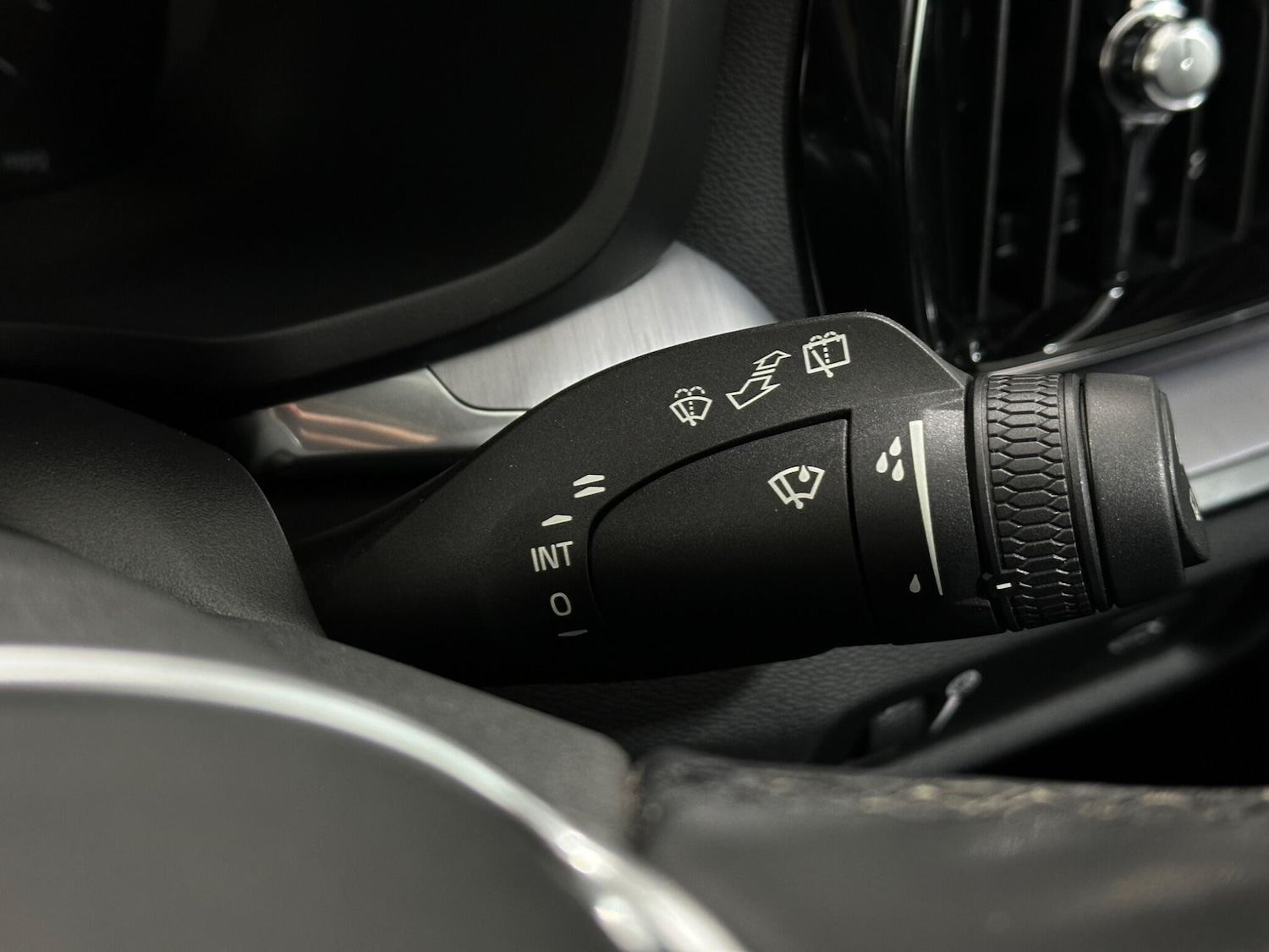 Used Volvo V60 2022 for sale - 77387523: Photo 16