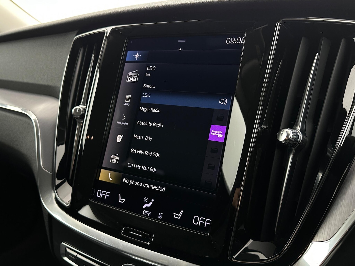 Used Volvo V60 2022 for sale - 77387523: Photo 24