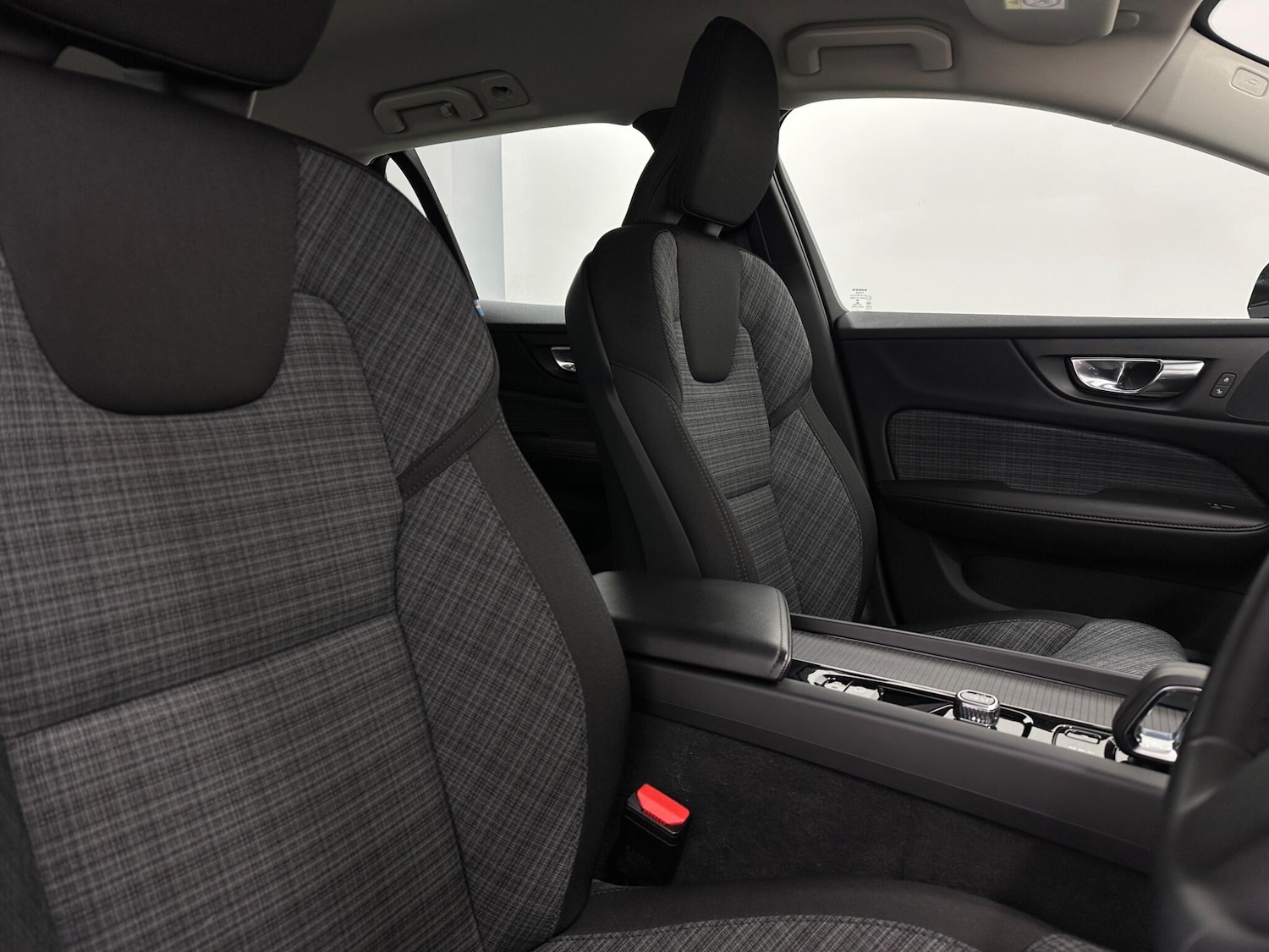 Used Volvo V60 2022 for sale - 77387523: Photo 30