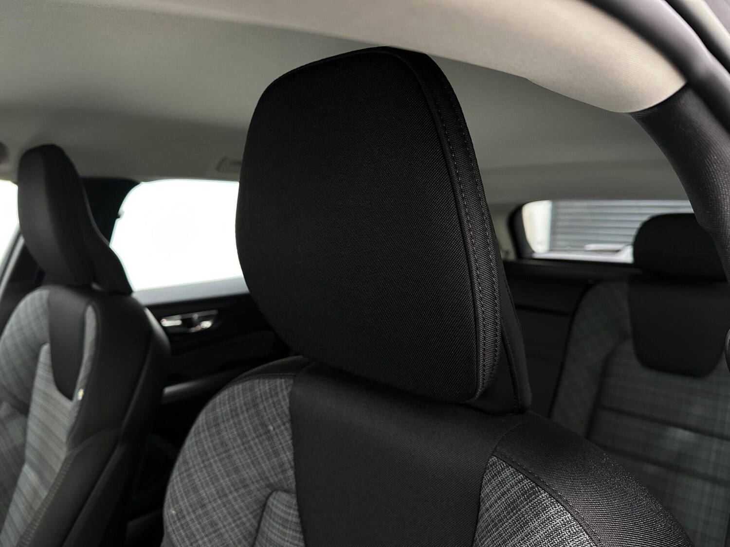 Used Volvo V60 2022 for sale - 77387523: Photo 35