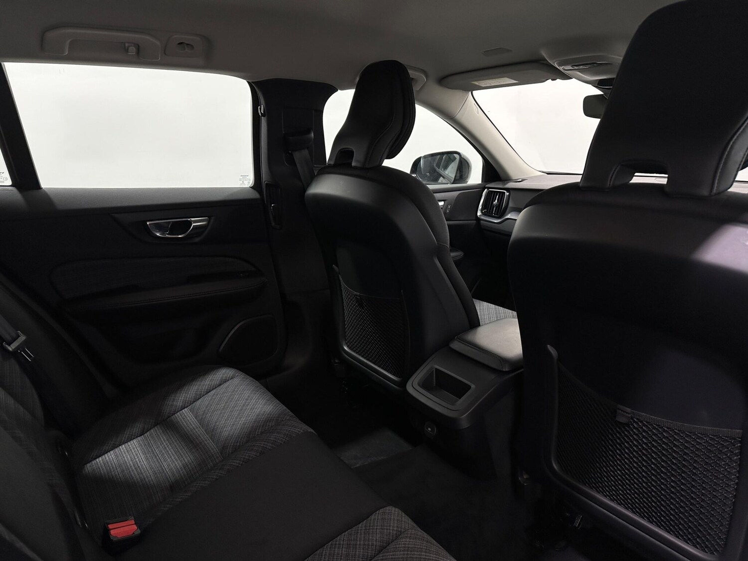 Used Volvo V60 2022 for sale - 77387523: Photo 40