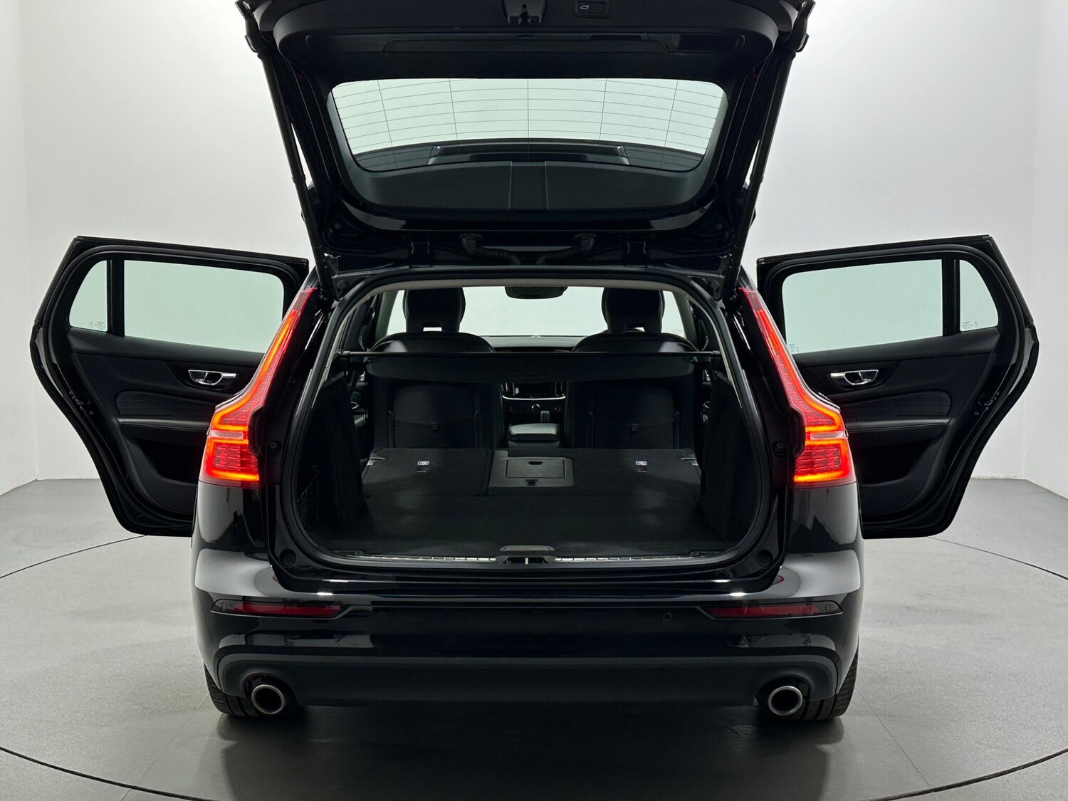 Used Volvo V60 2022 for sale - 77387523: Photo 43