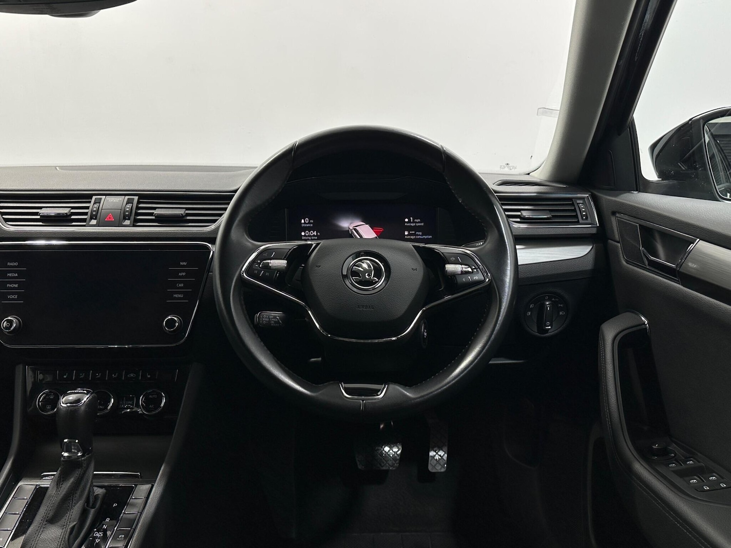 Used Skoda Superb 2022 for sale - 77229624: Photo 12