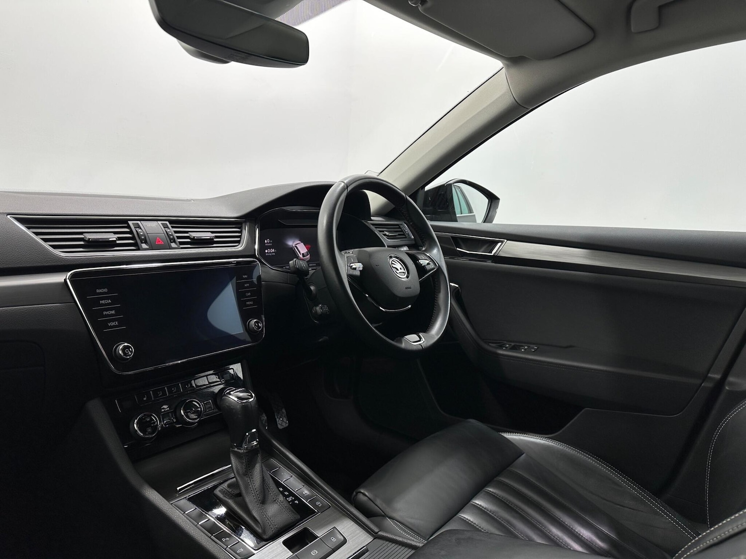 Used Skoda Superb 2022 for sale - 77229624: Photo 29