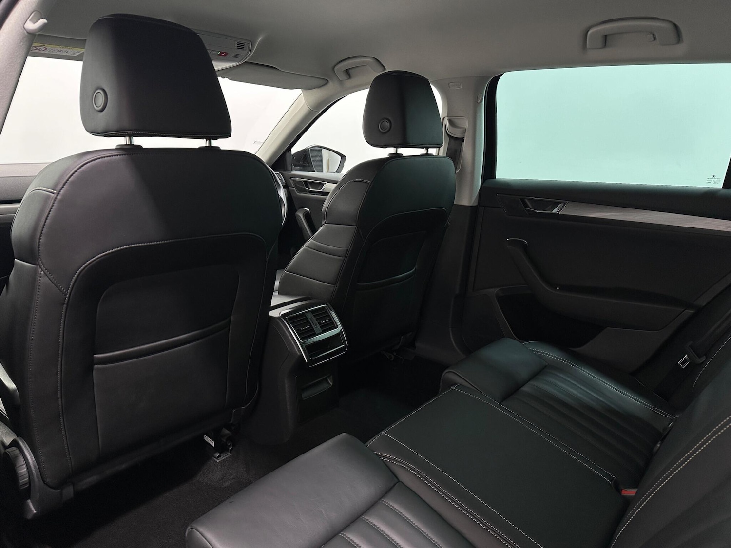 Used Skoda Superb 2022 for sale - 77229624: Photo 36