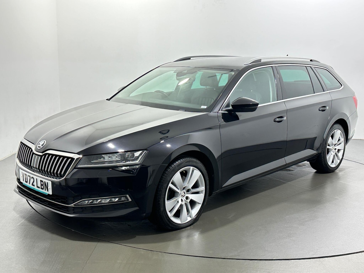 Used Skoda Superb 2022 for sale - 77229624: Photo 4