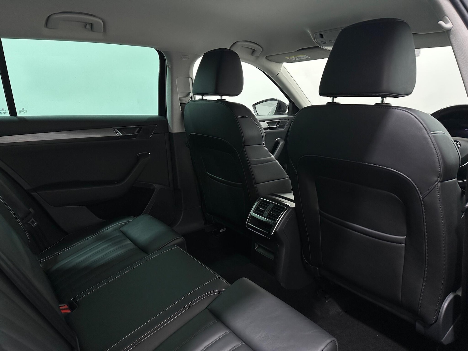 Used Skoda Superb 2022 for sale - 77229624: Photo 40