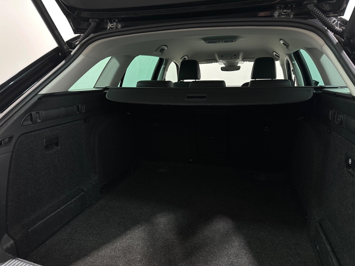 Used Skoda Superb 2022 for sale - 77229624: Photo 46