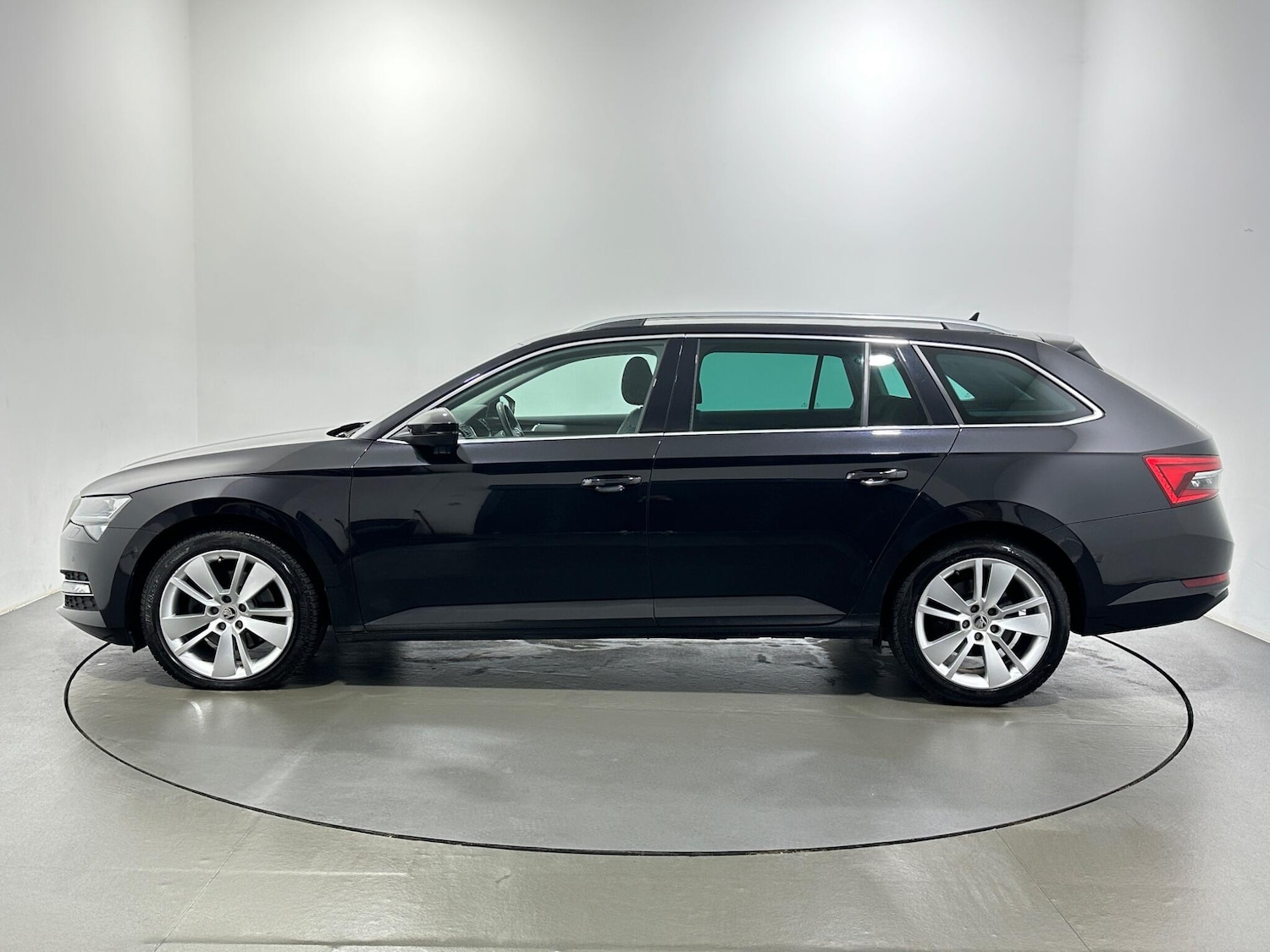 Used Skoda Superb 2022 for sale - 77229624: Photo 5