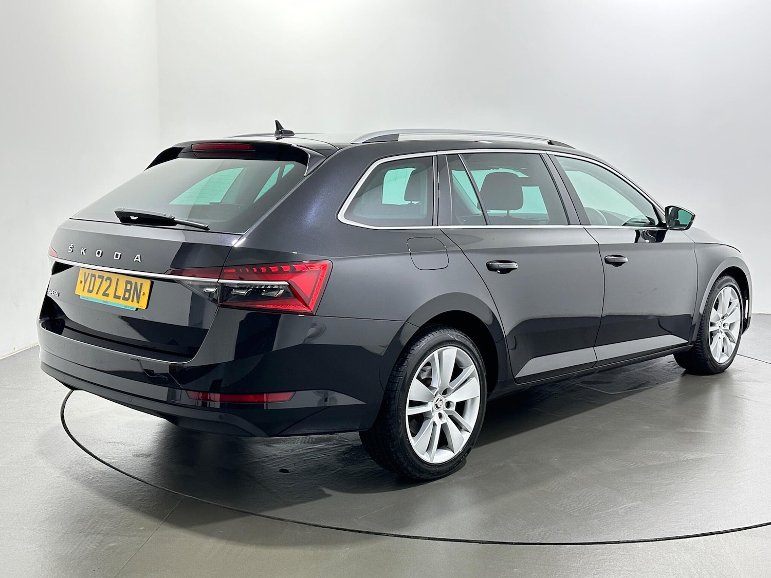 Used Skoda Superb 2022 for sale - 77229624: Photo 8