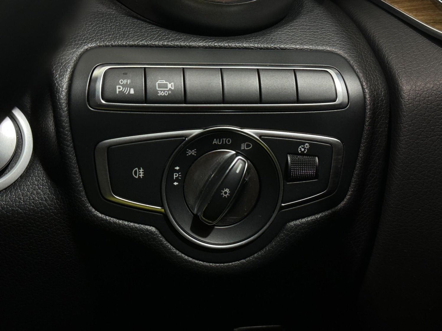 Used Mercedes-Benz GLC for sale - 77229987: Photo 16