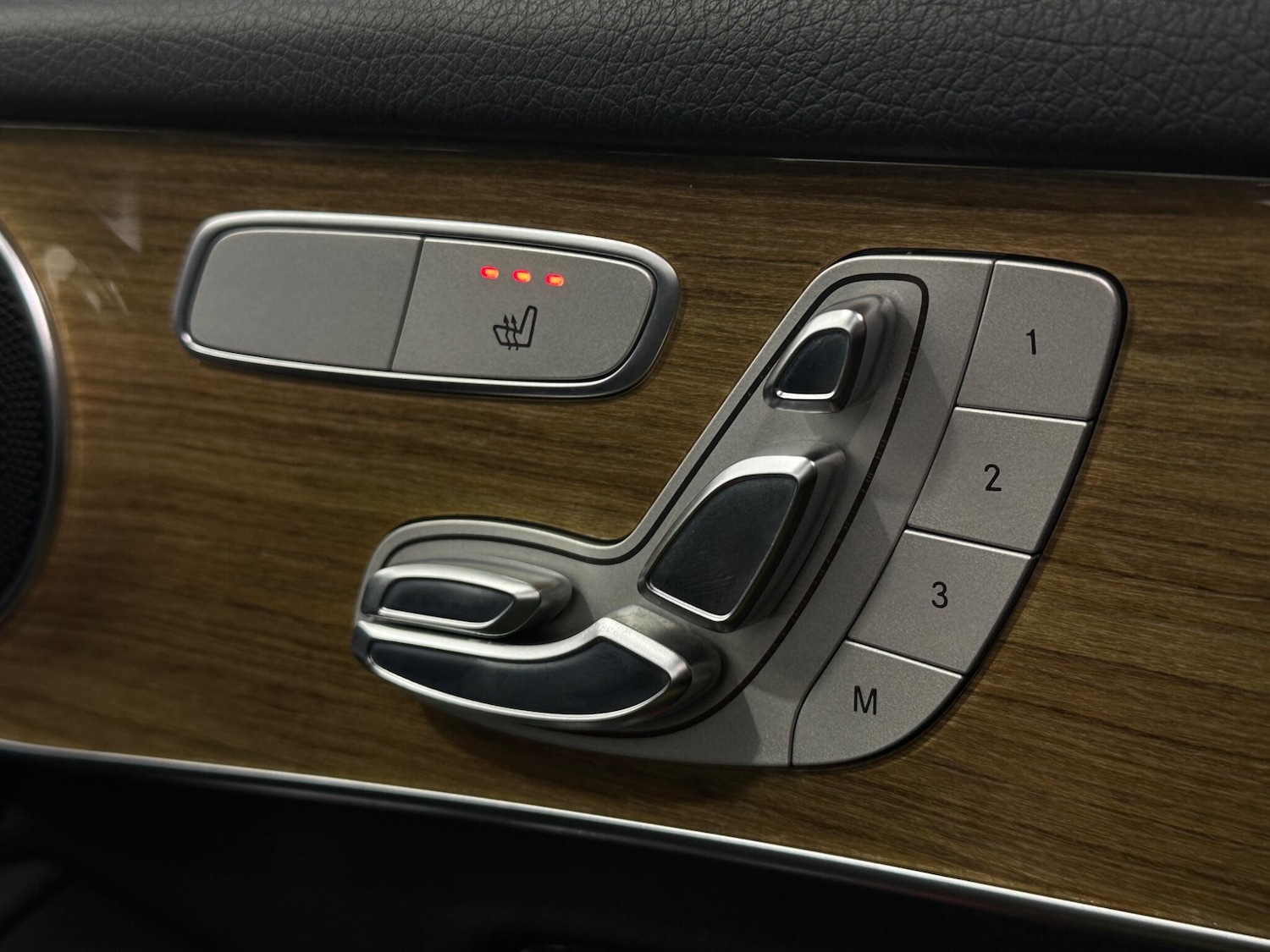 Used Mercedes-Benz GLC for sale - 77229987: Photo 17