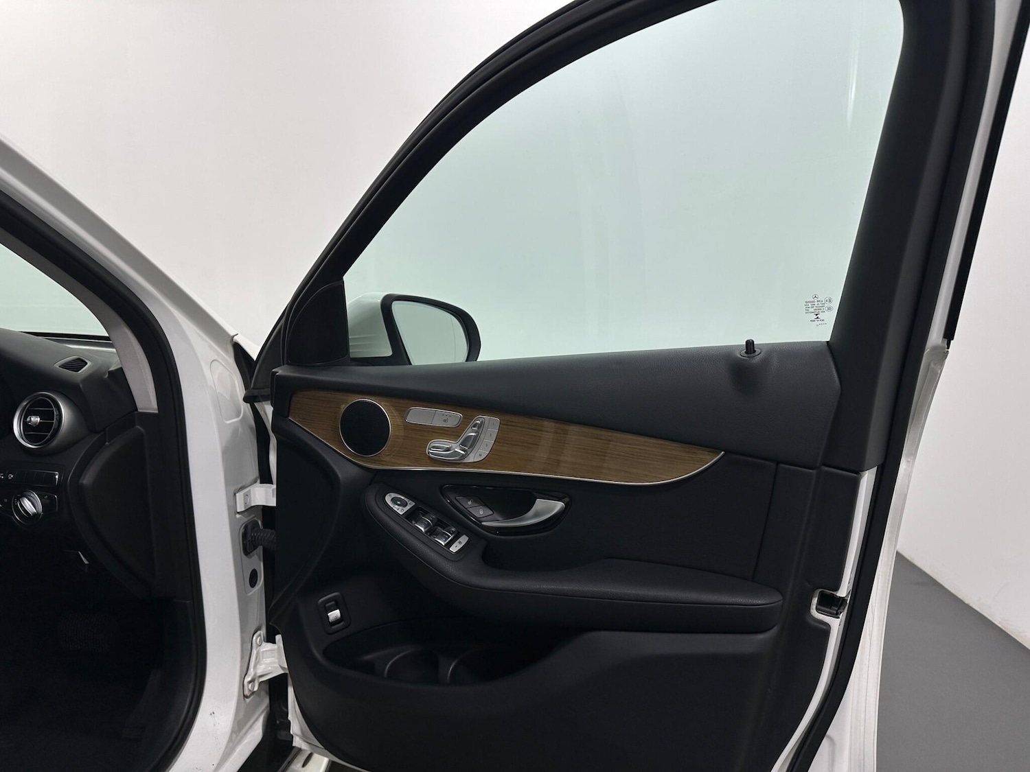 Used Mercedes-Benz GLC for sale - 77229987: Photo 33