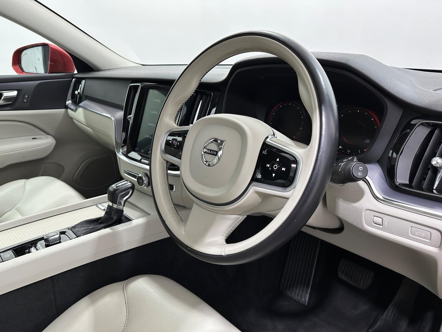 Used Volvo V60 2019 for sale - 77511472: Photo 10