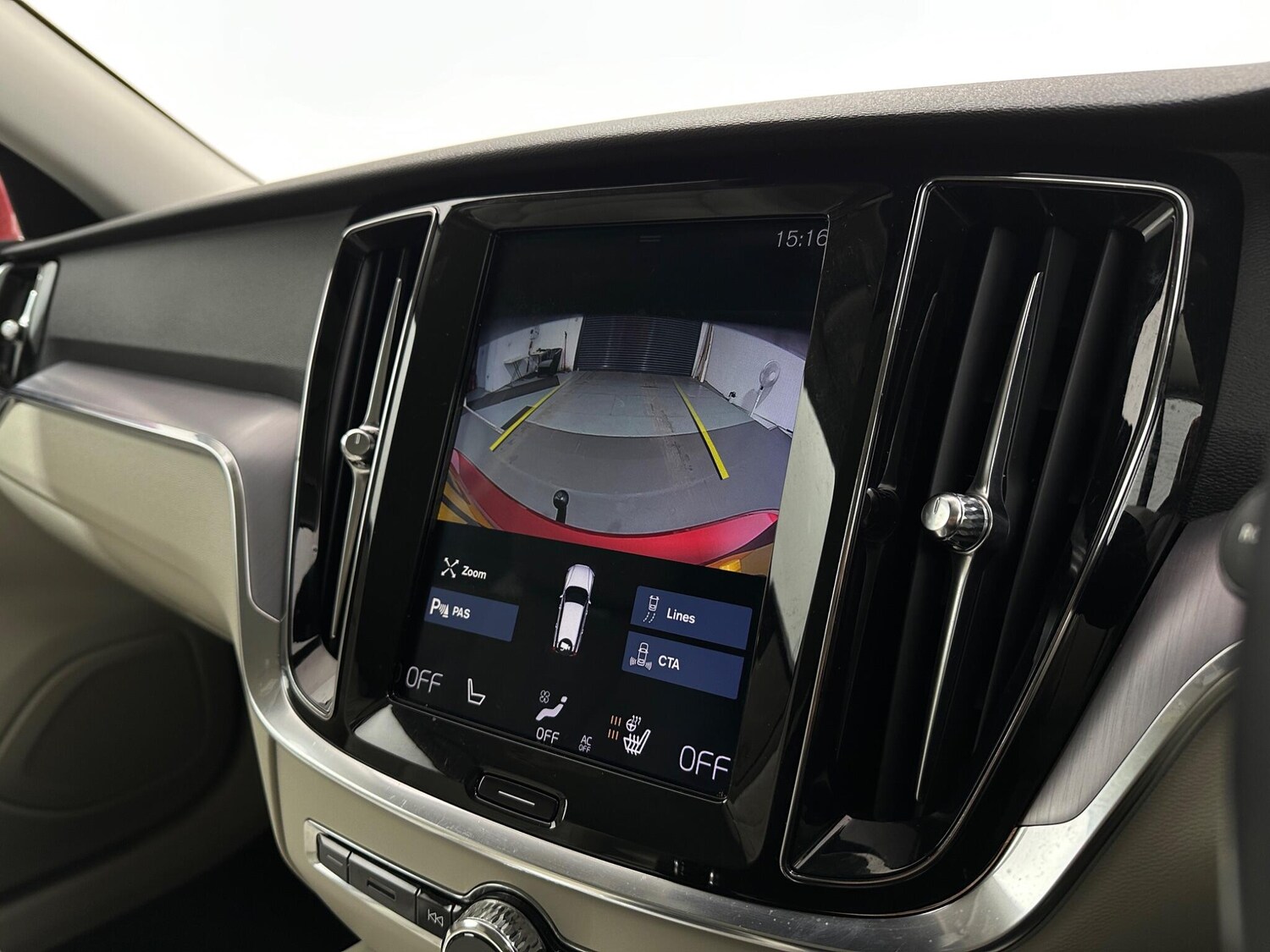 Used Volvo V60 2019 for sale - 77511472: Photo 24