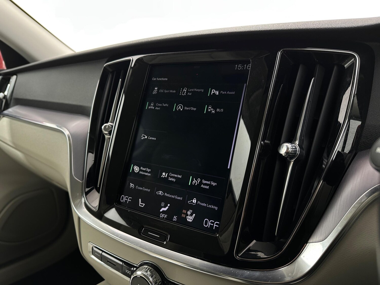 Used Volvo V60 2019 for sale - 77511472: Photo 26