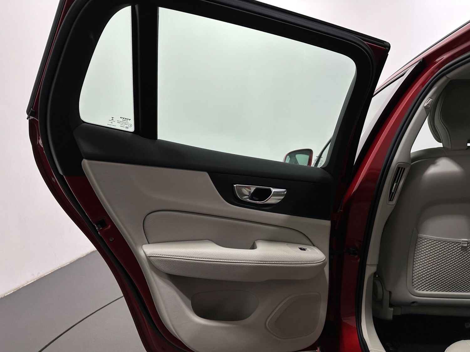 Used Volvo V60 2019 for sale - 77511472: Photo 41