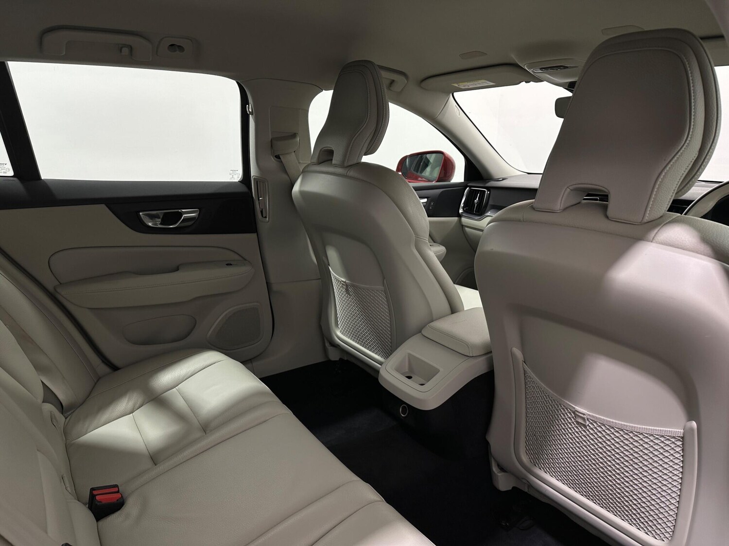 Used Volvo V60 2019 for sale - 77511472: Photo 42