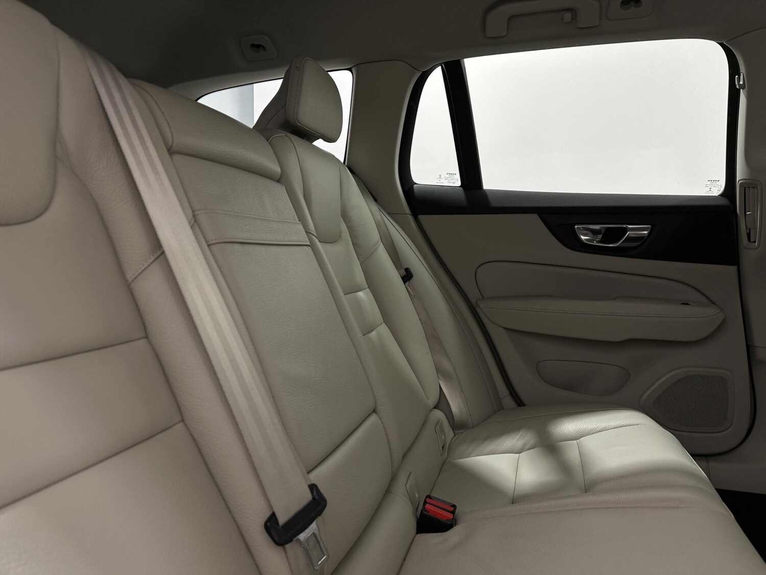 Used Volvo V60 2019 for sale - 77511472: Photo 43