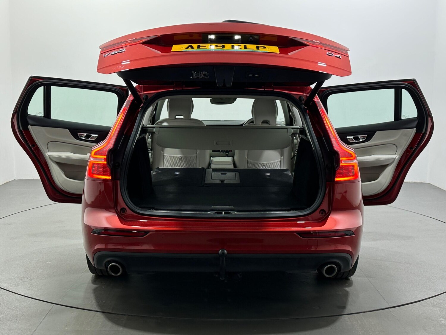 Used Volvo V60 2019 for sale - 77511472: Photo 45