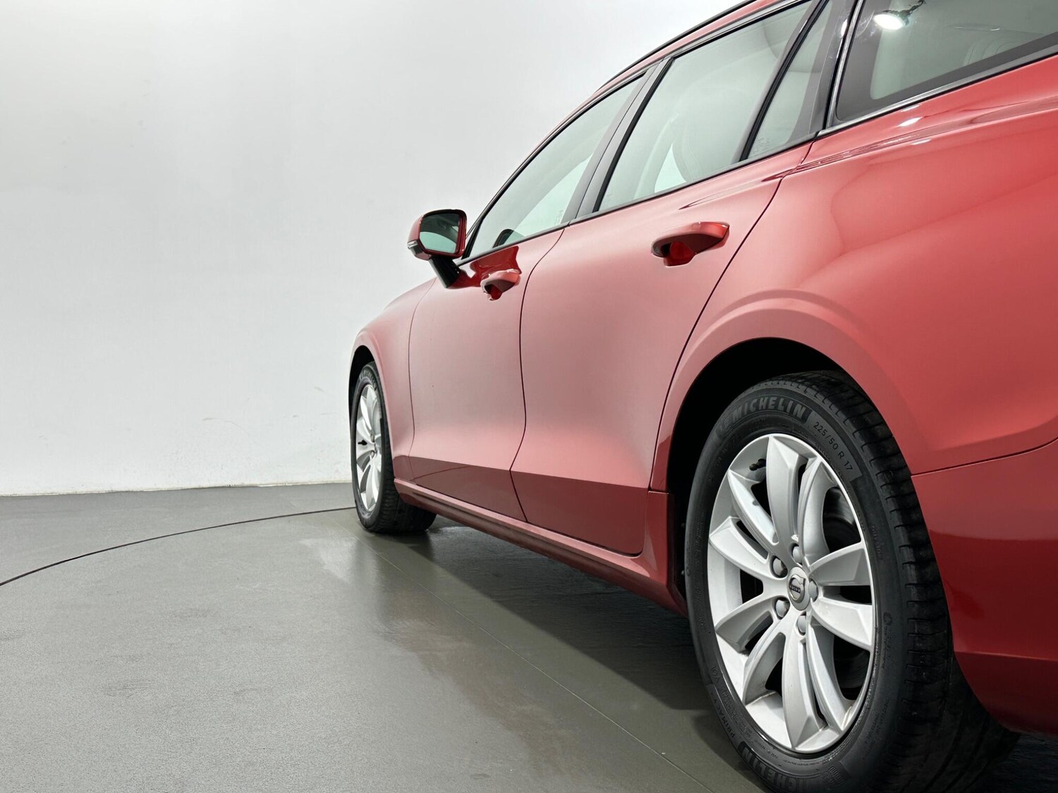 Used Volvo V60 2019 for sale - 77511472: Photo 51