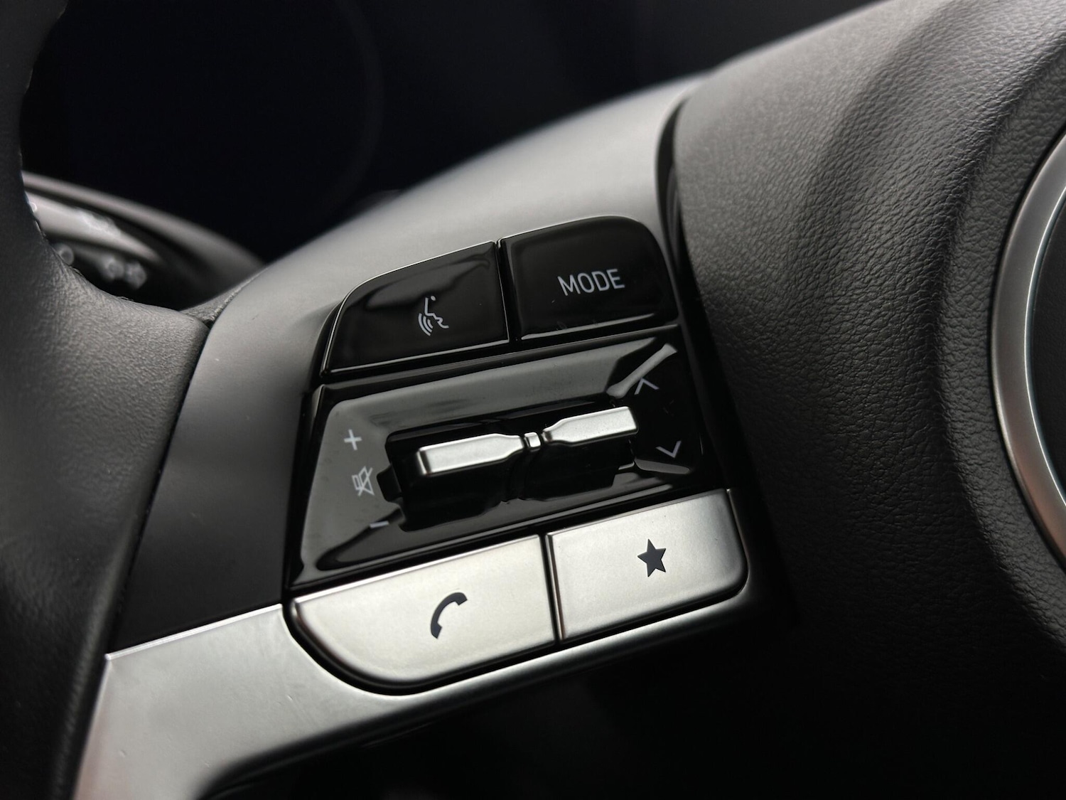 Used Hyundai TUCSON for sale - 77215651: Photo 14