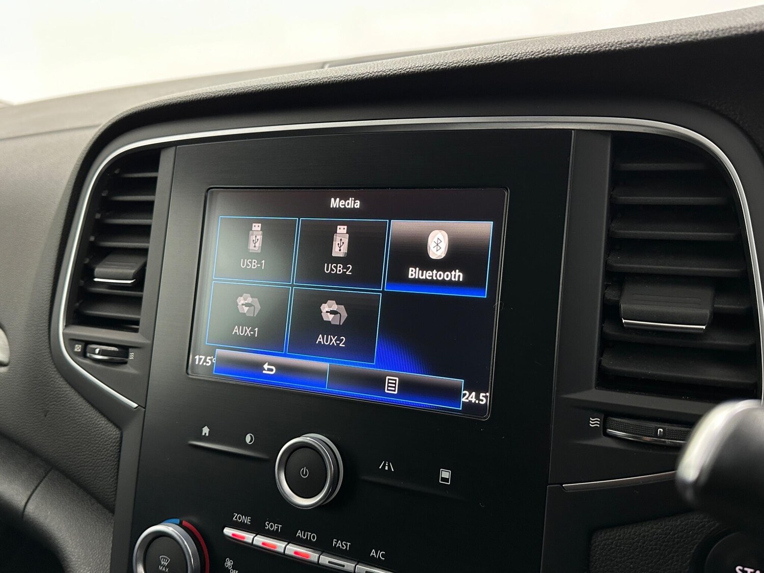 Used Renault Megane for sale - 77575197: Photo 23