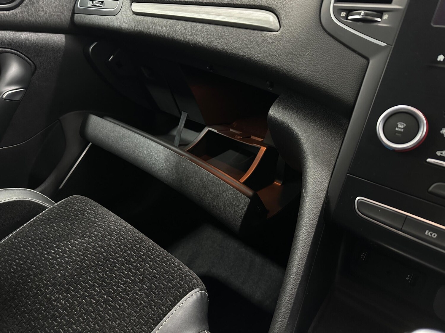 Used Renault Megane for sale - 77575197: Photo 25