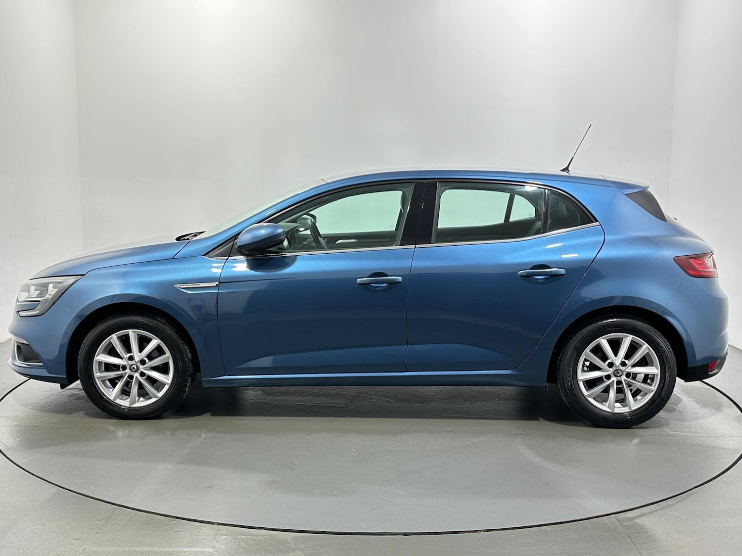 Used Renault Megane for sale - 77575197: Photo 5