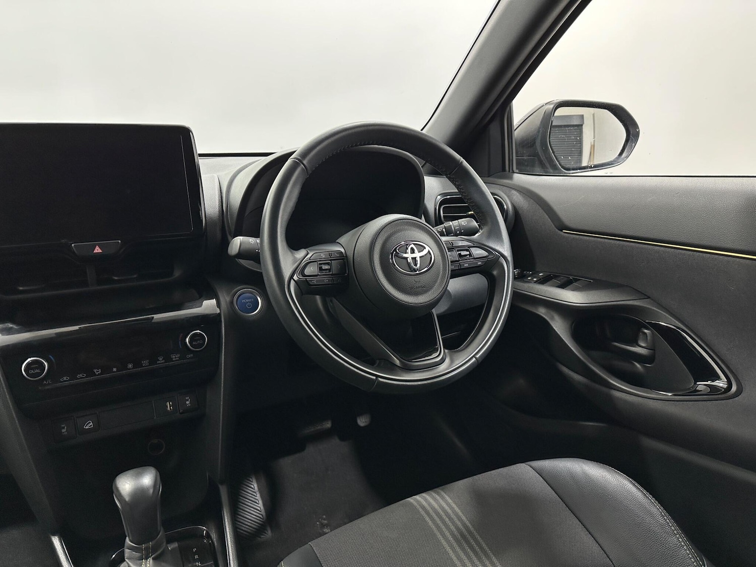 Used Toyota Yaris Cross 2022 for sale - 76878945: Photo 11