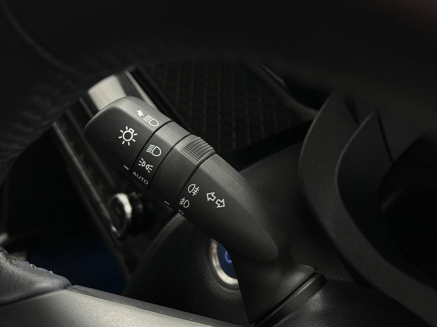 Used Toyota Yaris Cross 2022 for sale - 76878945: Photo 13