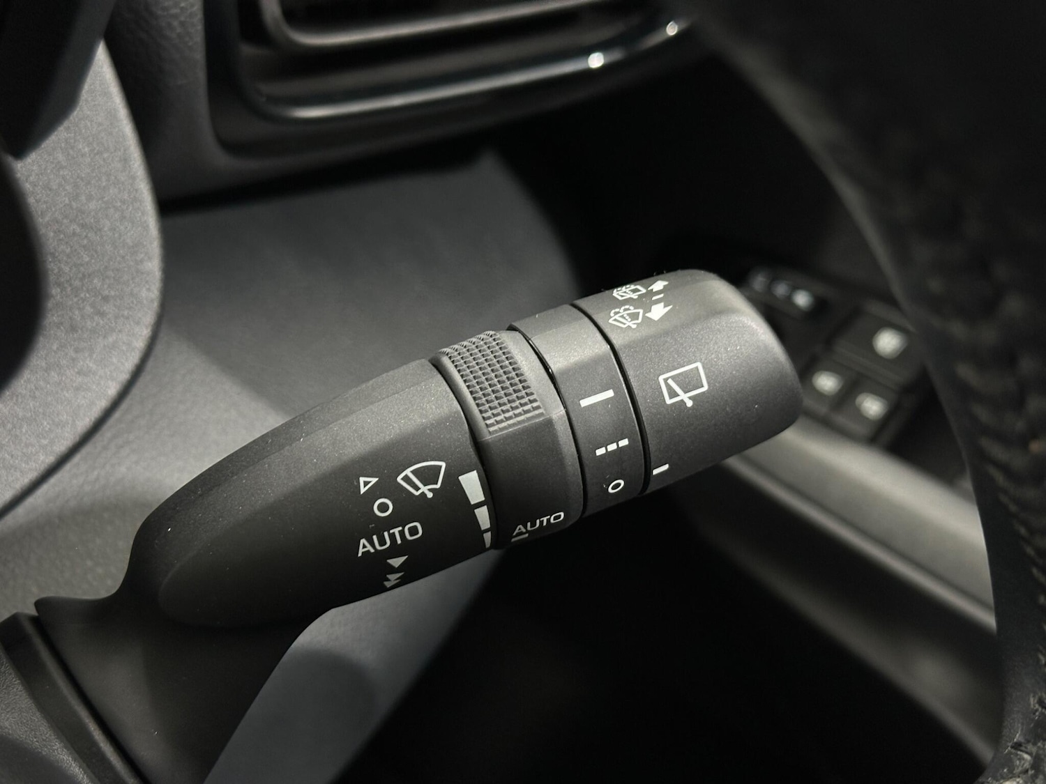 Used Toyota Yaris Cross 2022 for sale - 76878945: Photo 16