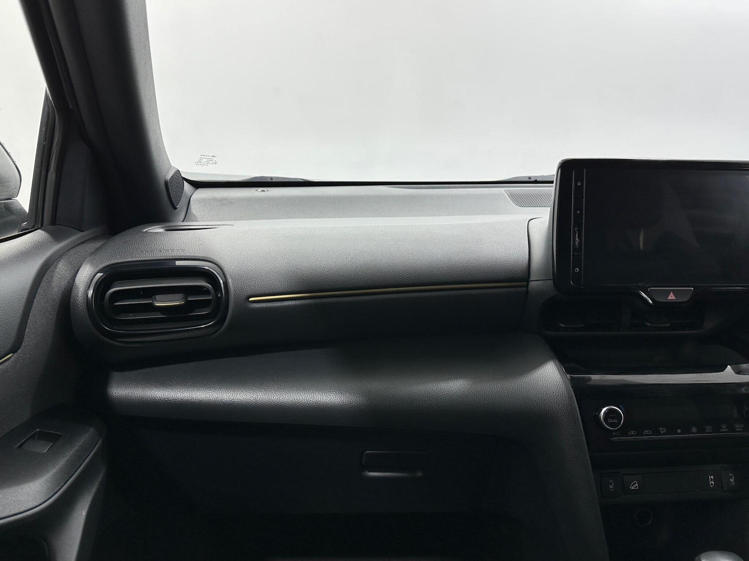 Used Toyota Yaris Cross 2022 for sale - 76878945: Photo 26