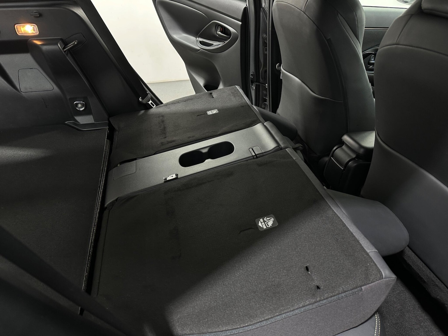 Used Toyota Yaris Cross 2022 for sale - 76878945: Photo 42