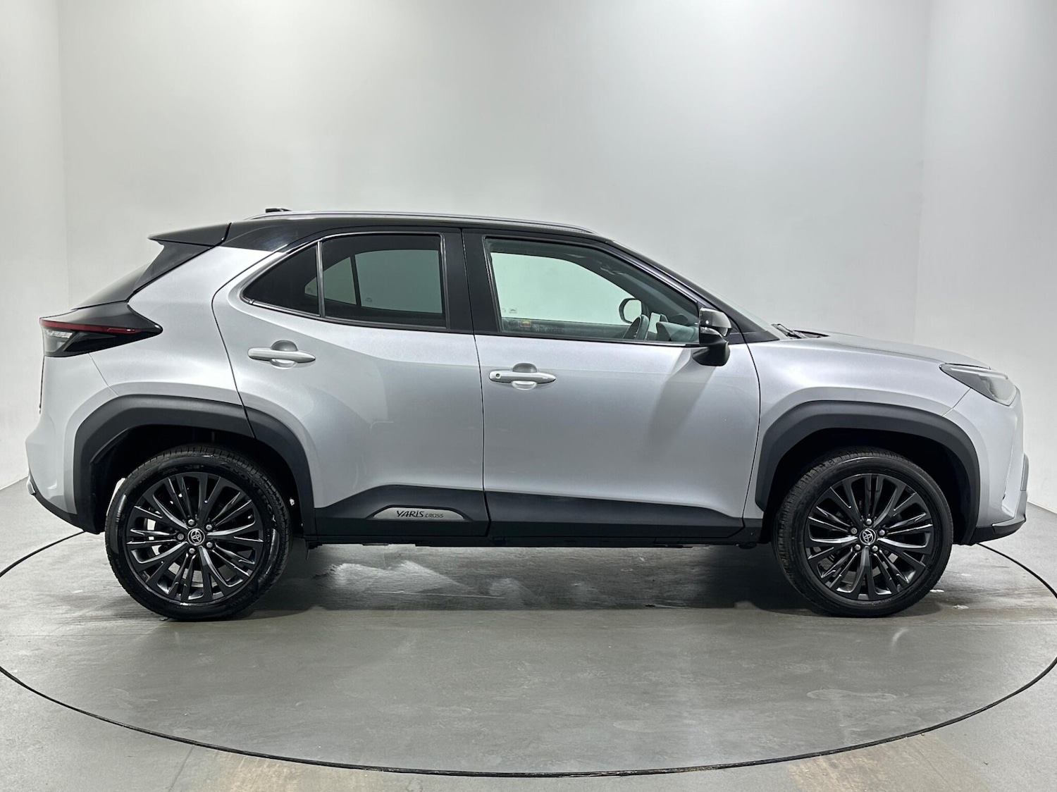 Used Toyota Yaris Cross 2022 for sale - 76878945: Photo 9