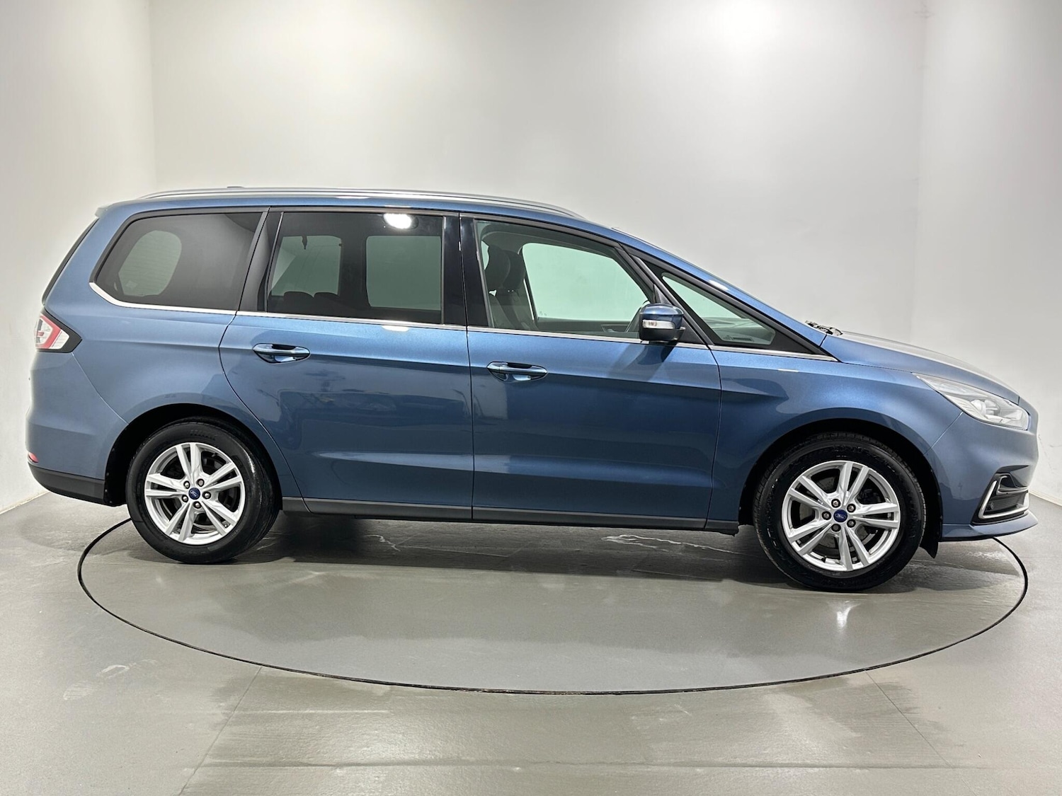 Used Ford Galaxy 2022 for sale - 77559245: Photo 9