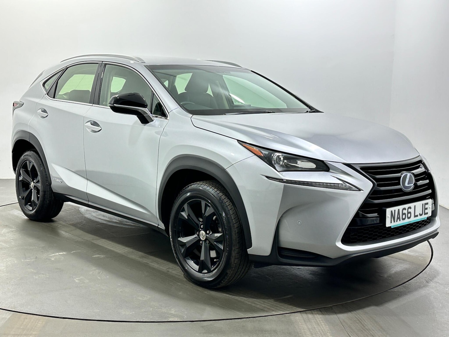 Used Lexus NX 2017 for sale - 77898181: Photo 1