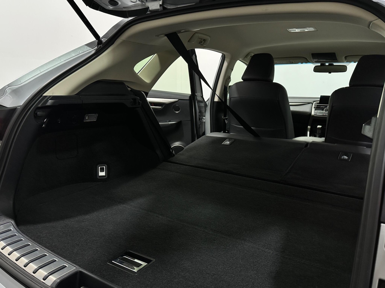 Used Lexus NX 2017 for sale - 77898181: Photo 46