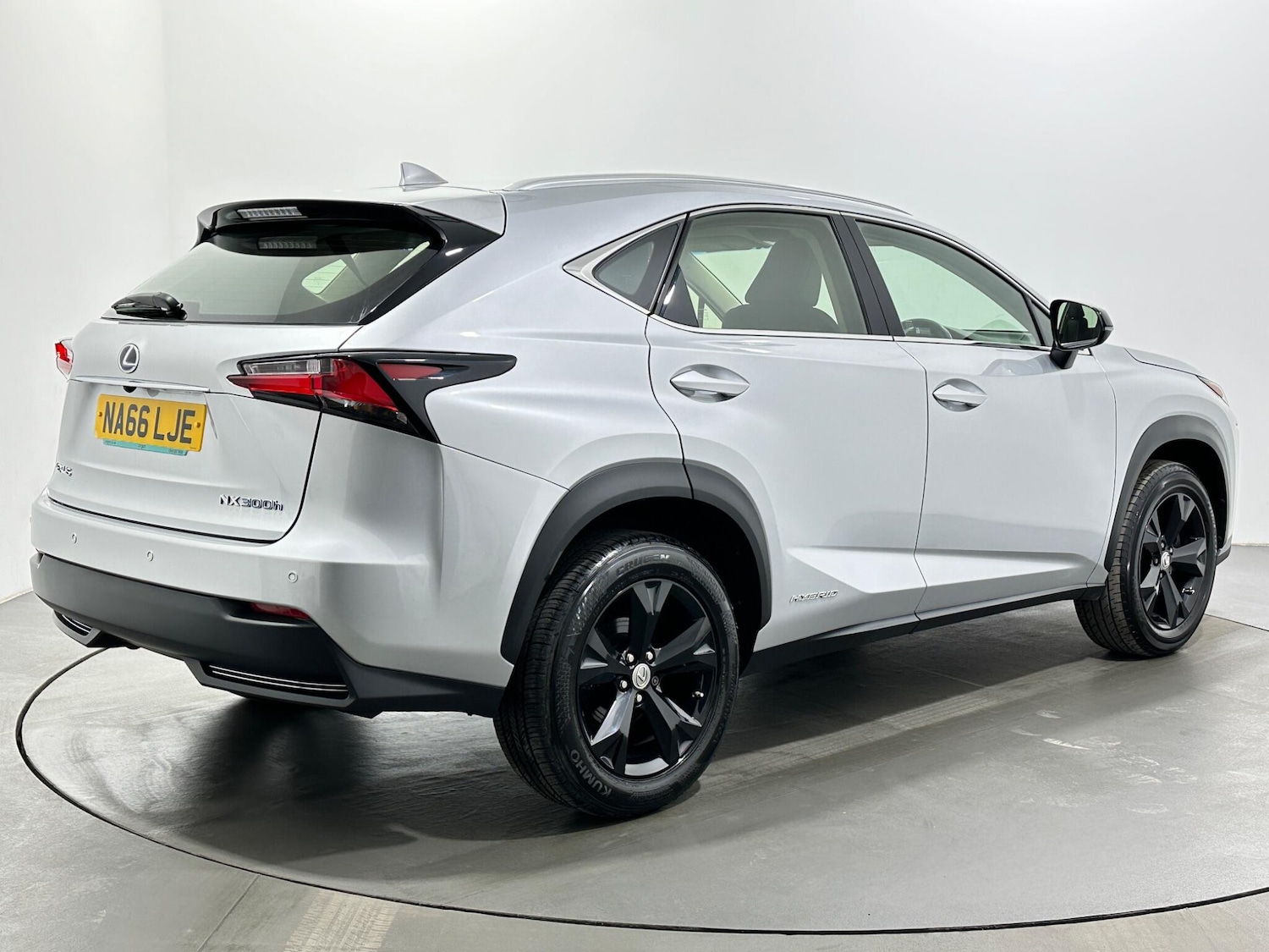Used Lexus NX 2017 for sale - 77898181: Photo 8