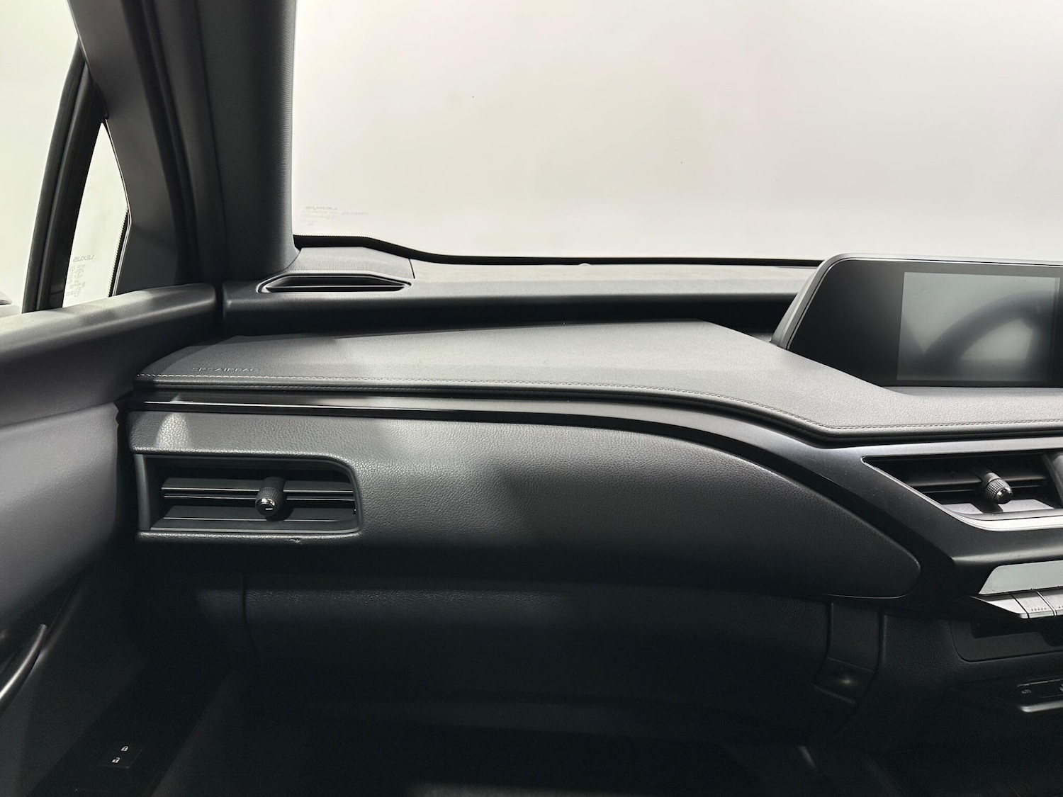 Used Lexus UX 2021 for sale - 77330472: Photo 29