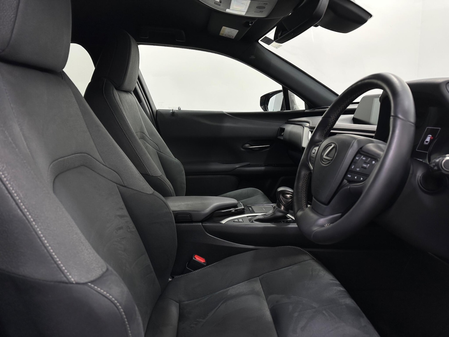 Used Lexus UX 2021 for sale - 77330472: Photo 32