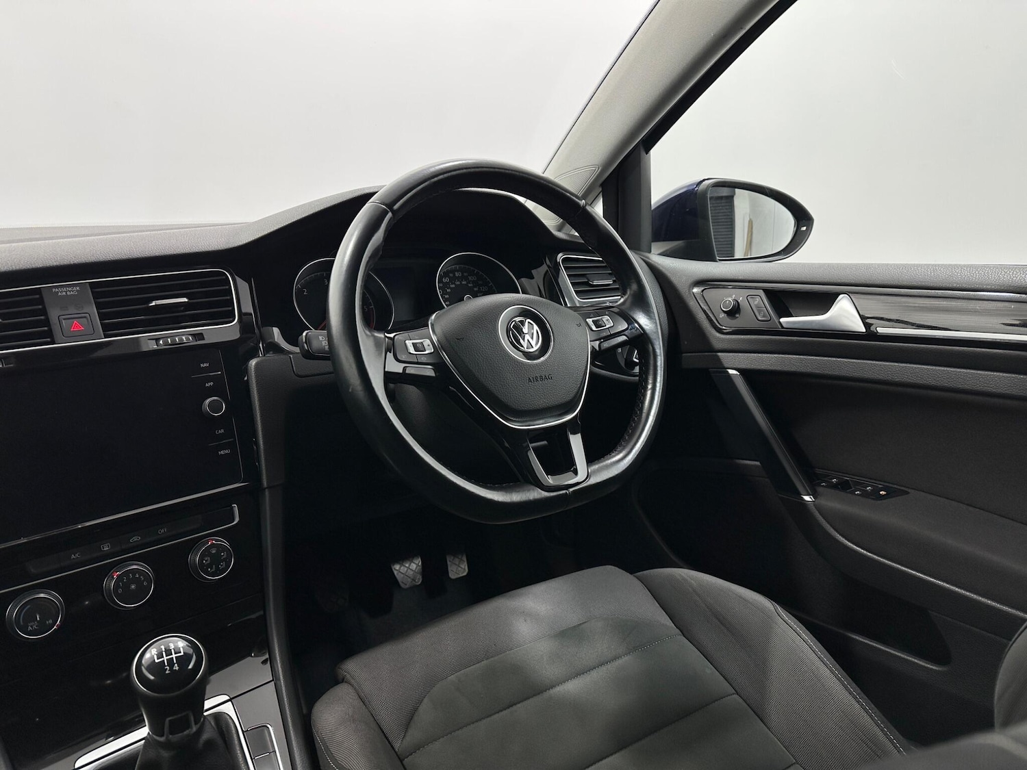 Used Volkswagen Golf for sale - 77242640: Photo 11