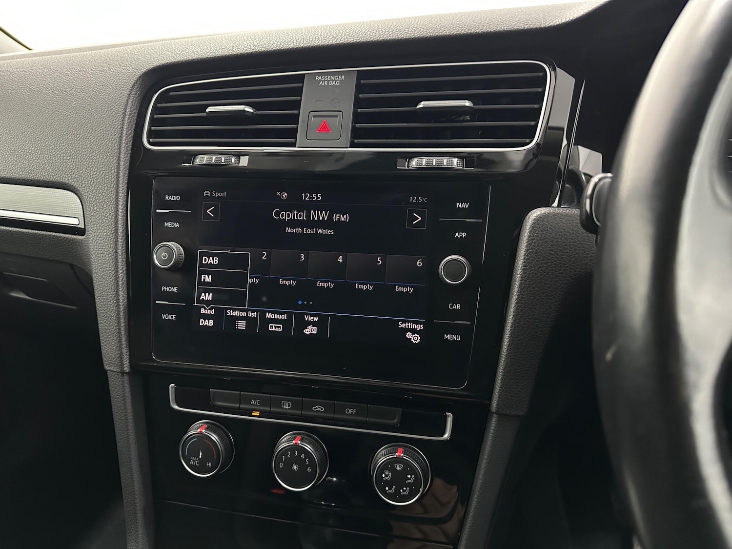 Used Volkswagen Golf for sale - 77242640: Photo 25