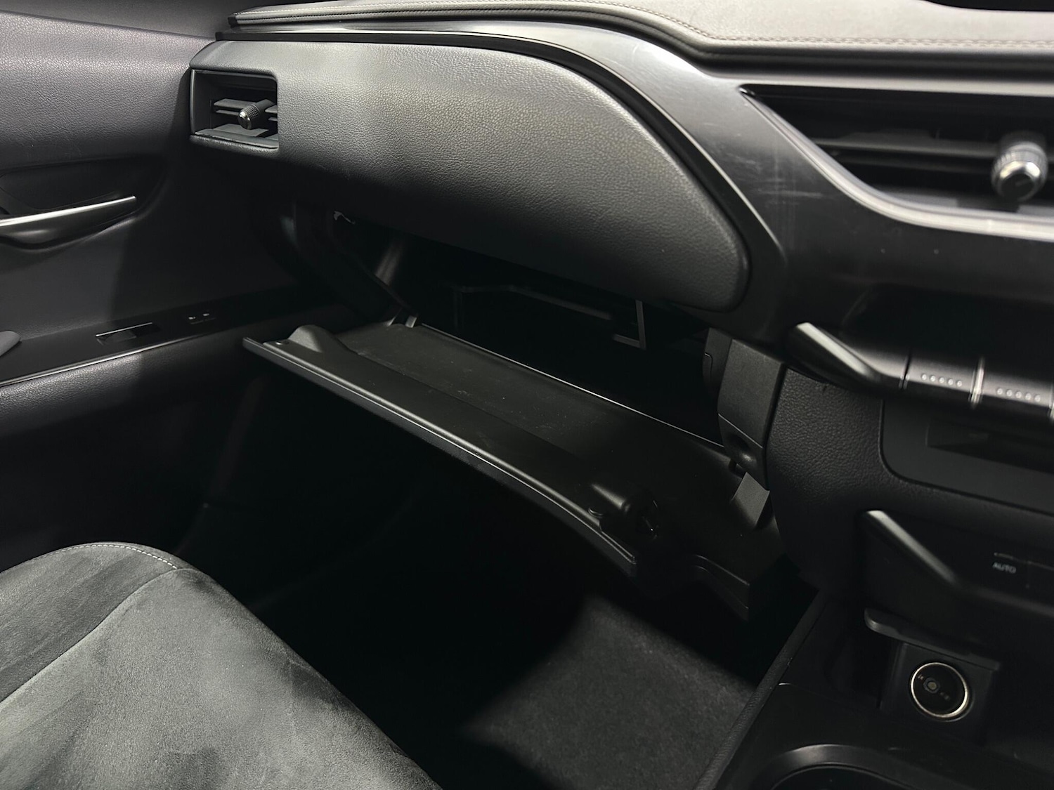 Used Lexus UX 2020 for sale - 77202757: Photo 26